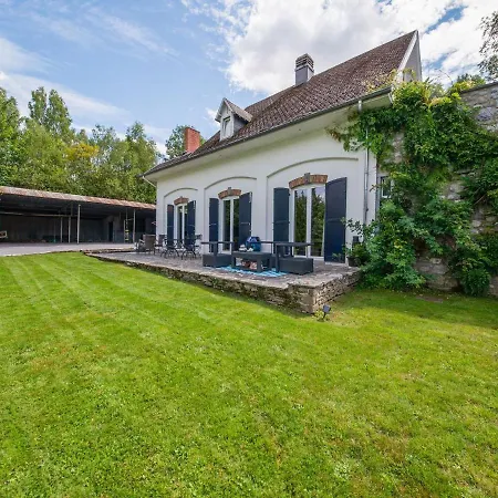 La Villa De Lienne In Ciney With Heated Pool And Garden 빌라 시네