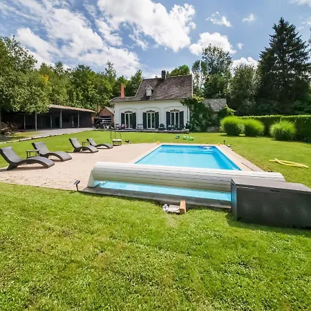 La Villa De Lienne In Ciney With Heated Pool And Garden * 시네