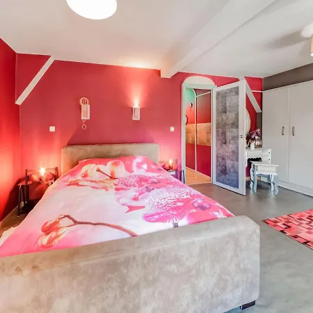 La Villa De Lienne In Ciney With Heated Pool And Garden 빌라 *
