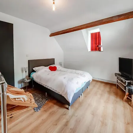 빌라 La Villa De Lienne In Ciney With Heated Pool And Garden