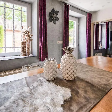 빌라 La Villa De Lienne In Ciney With Heated Pool And Garden 시네