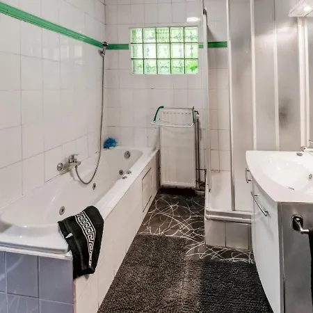 La Villa De Lienne In Ciney With Heated Pool And Garden * 시네