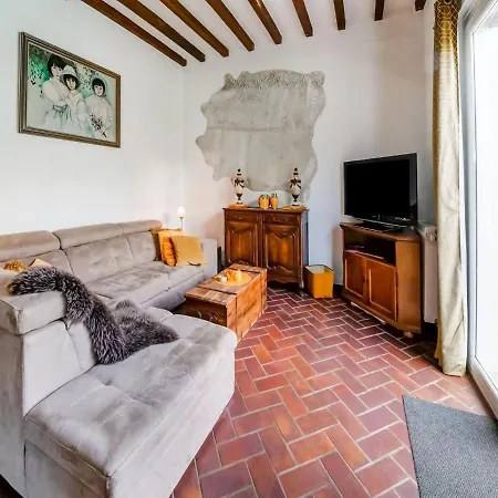 La Villa De Lienne In Ciney With Heated Pool And Garden 빌라 *
